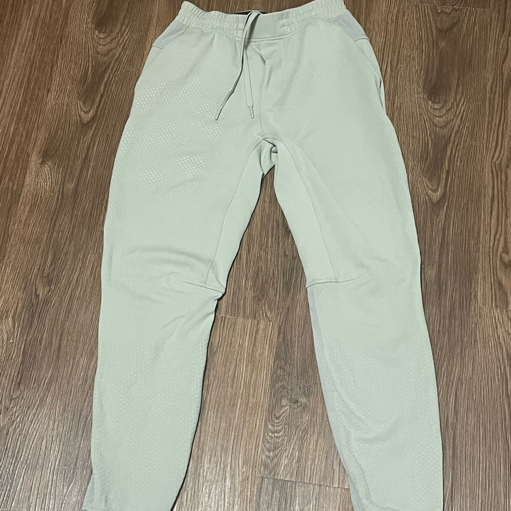 Lululemon x Barry’s Stronger As One Jogger Limited Edition XS Riverstone 28”